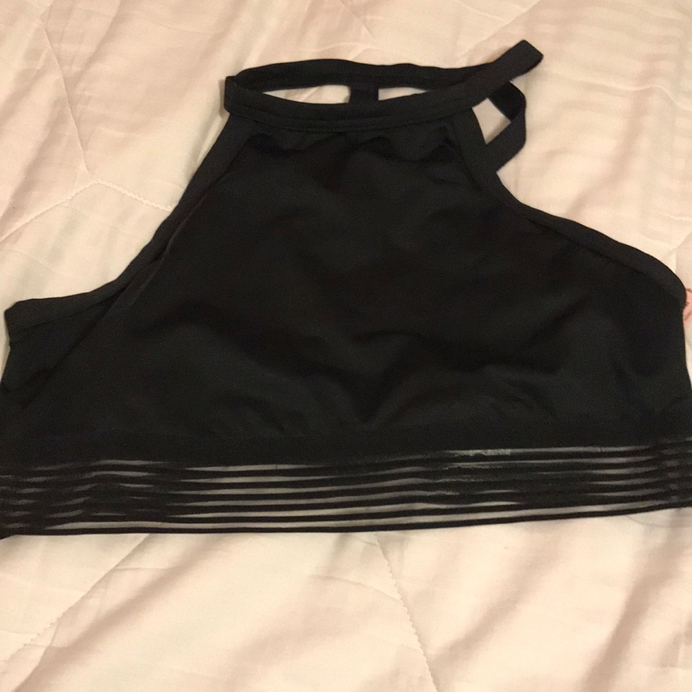 Halter top Victoria’s Secret sports bra